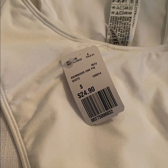 Bathing suite - Picture 5 of 5